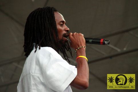 General Levy (UK) with Danakil 25. Summer Jam Festival - Fuehlinger See, Koeln - Red Stage, 03. Juli 2010 (4).JPG